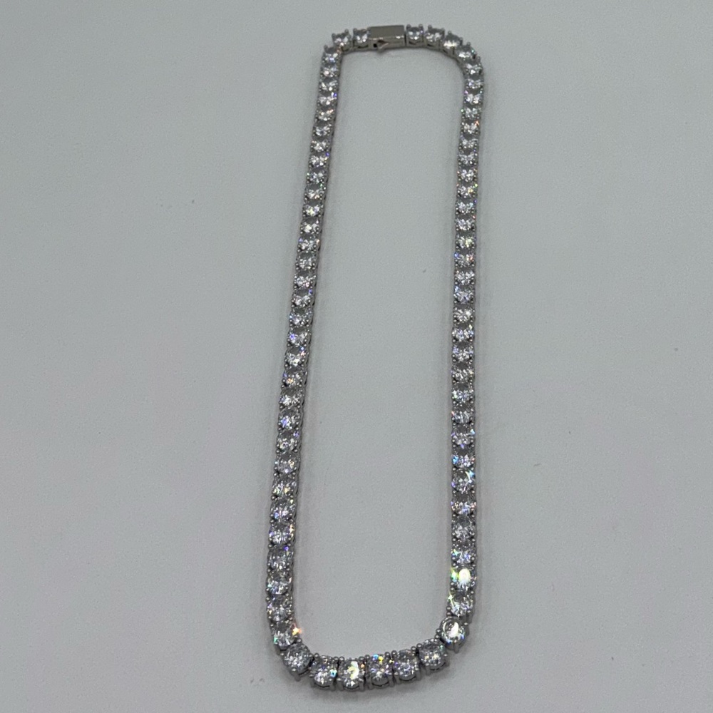 18k 63ct Tennis Necklace - Picture 5 of 10